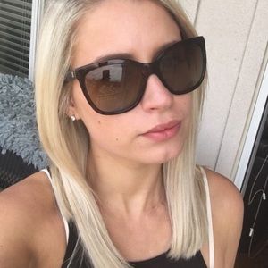 Dark brown Chanel sunglasses