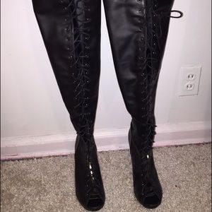 Lace-up Thigh High Open-toe Boots 😎