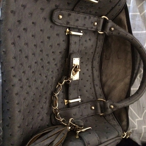 Steve Madden - Picture 2 of 3