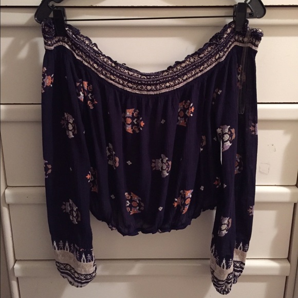 Pacsun off the shoulder crop top