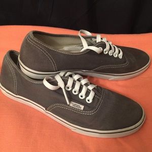 ▫️Grey Lo Pro Vans SIZE 8🌟
