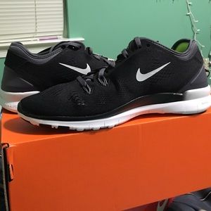 Women's Nike Free 5.0 (new in box)