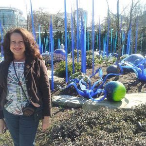 Meet your Posher, Adania