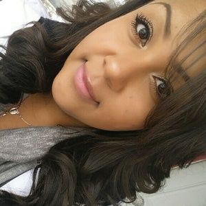 Meet your Posher, Gabriela