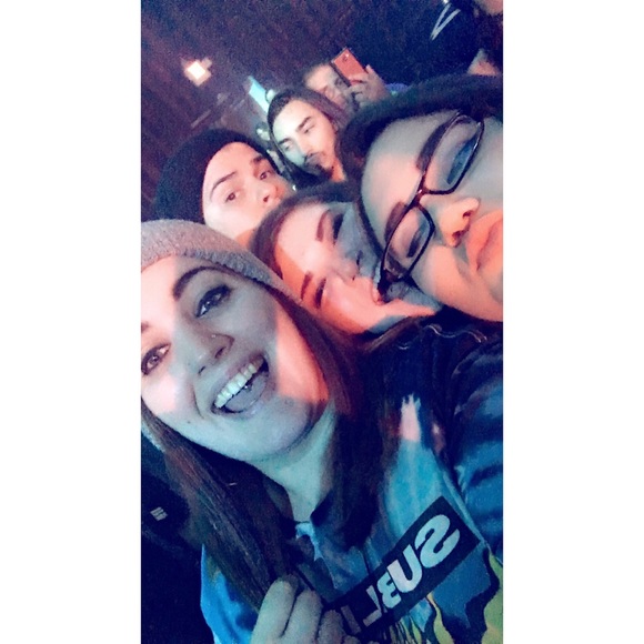 Meet your posher!!! - Picture 6 of 8