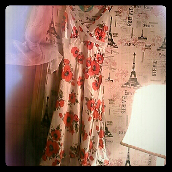 Sassy Gorgeous satin Elegant must have 4 spring