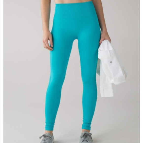 Zone crop leggings