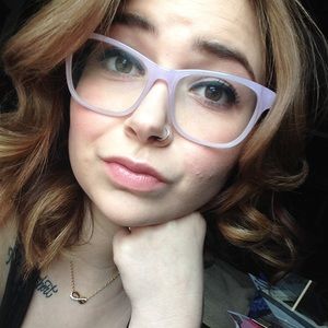 Meet your Posher, Katelyn