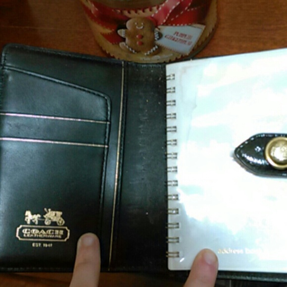 Coach Address Book - Picture 4 of 4