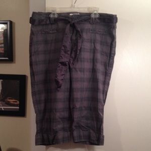 Aeropostale plaid capri pants