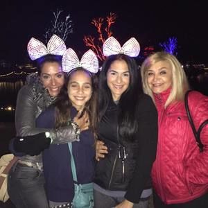 Meet your Posher, Roya