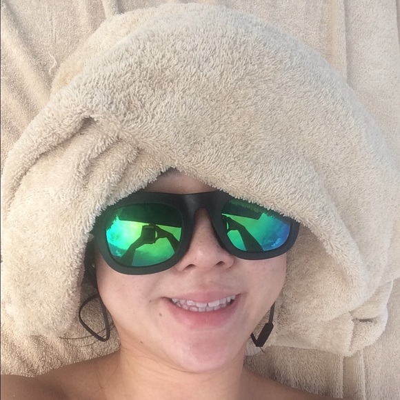 Meet your Posher, Annie