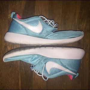 Nike Roshe Runs