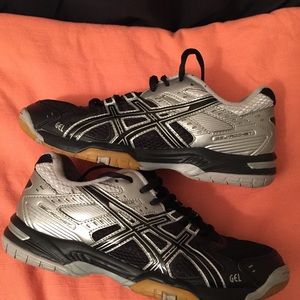 Black Asics Gel-Rocket volleyball shoes