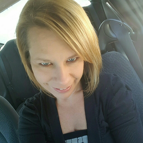 Meet your Posher, H - Picture 1 of 1