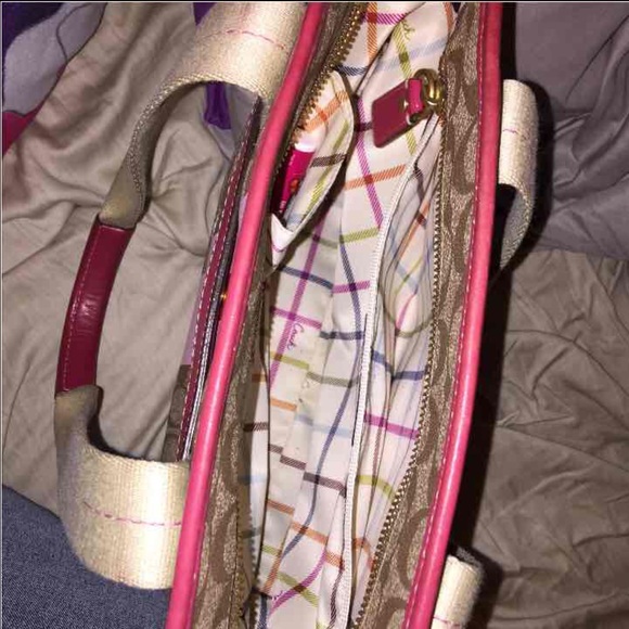 *SOLD* Coach Heritage Tote - Picture 4 of 4