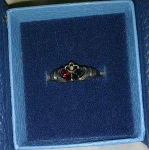 **SOLD ON VINTED** Irish Claddagh ring