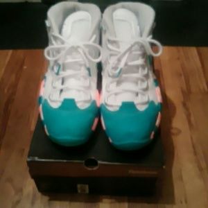 White teal / Fluorange / Pink