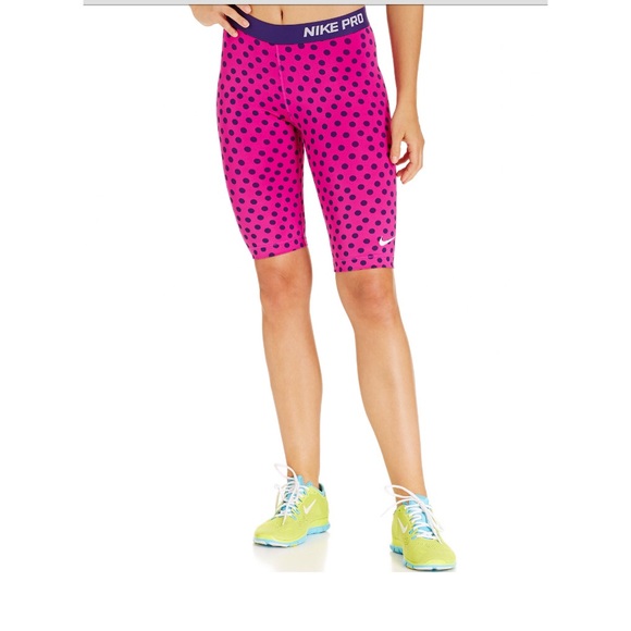 Nike Pants - Nike Pro Knee Length leggings