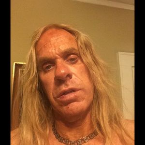 Meet your Posher, Tom