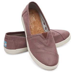 BNIB TOMS mauve coated canvas slipon