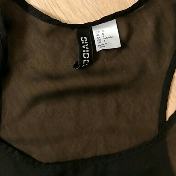 Awesome sheer black high low top - Picture 2 of 3