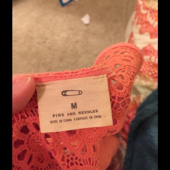 Urban Outfitters daisy lace tank top - Picture 2 of 3