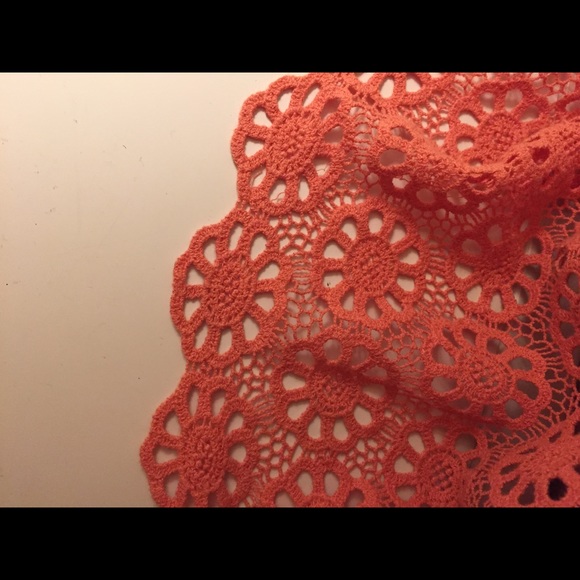 Urban Outfitters daisy lace tank top - Picture 3 of 3