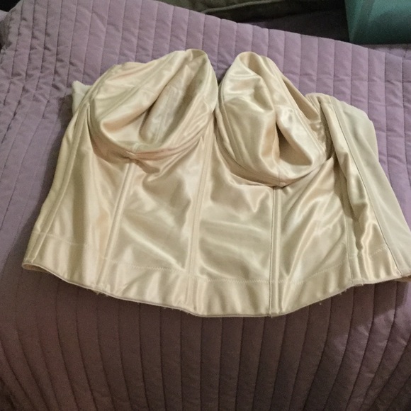 Longline strapless Elila 38H.