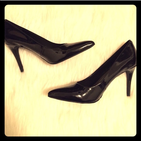 Nine West Shoes - Final Price❗️NWT Nine West patent leather pumps