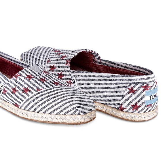 BNIB TOMS americana navy stars and stripes