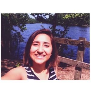 Meet your Posher, Vanessa