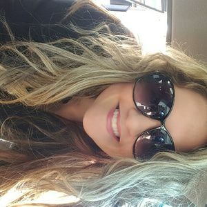 Meet your Posher, Allison