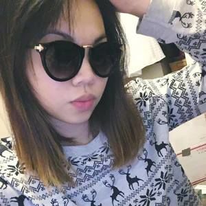 Meet your Posher, Jenny