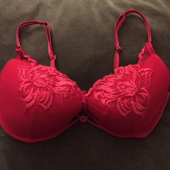 Hot pink lacy Victoria's Secret bra