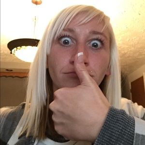 Meet your Posher, Dana