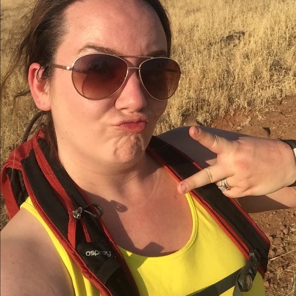 Meet your Posher, Lisa - Picture 2 of 3