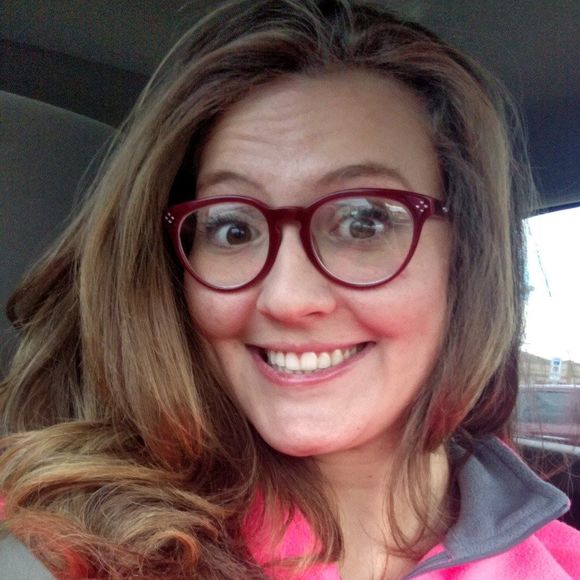 Meet your Posher, Katie - Picture 1 of 1