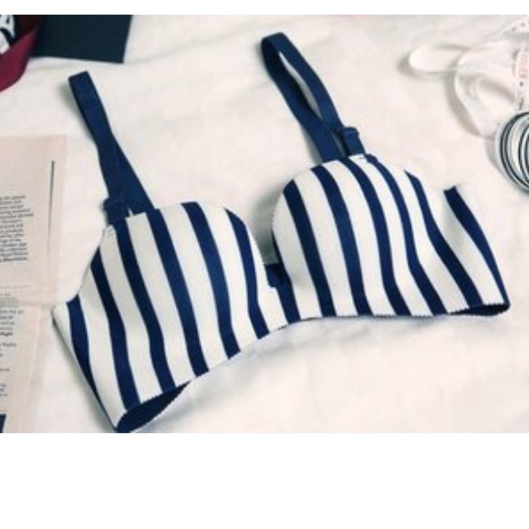 Coquette Set Stripes - Picture 2 of 5