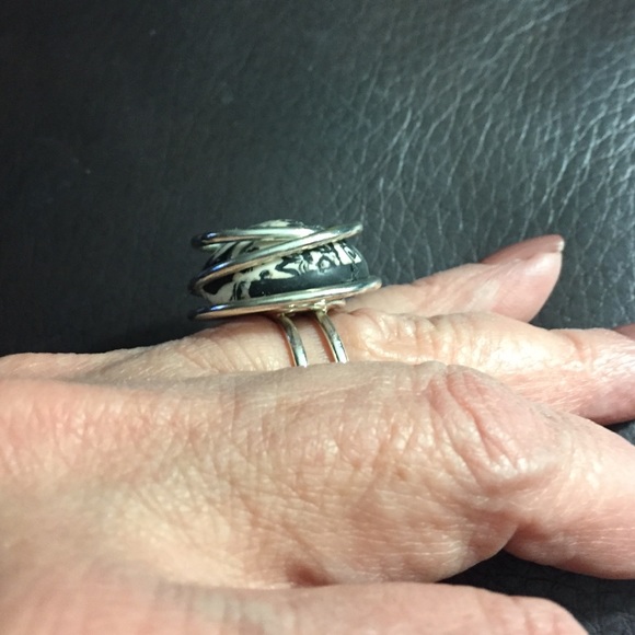 Black and cream clay bead ring - Picture 3 of 4