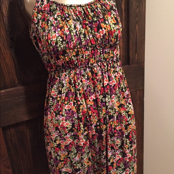 FLORAL DRESS. - Picture 2 of 3