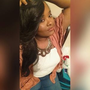 Meet your Posher, Christen