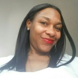 Meet your Posher, Artishia