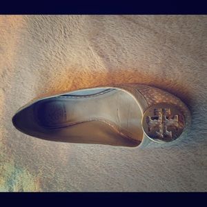 Tory burch polka dot nude flats