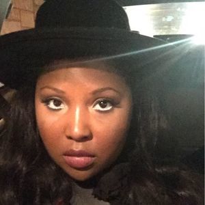 Meet your Posher, Regina