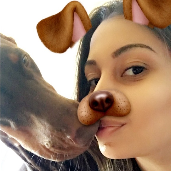 Meet your Posher, Stephanie - Picture 3 of 4