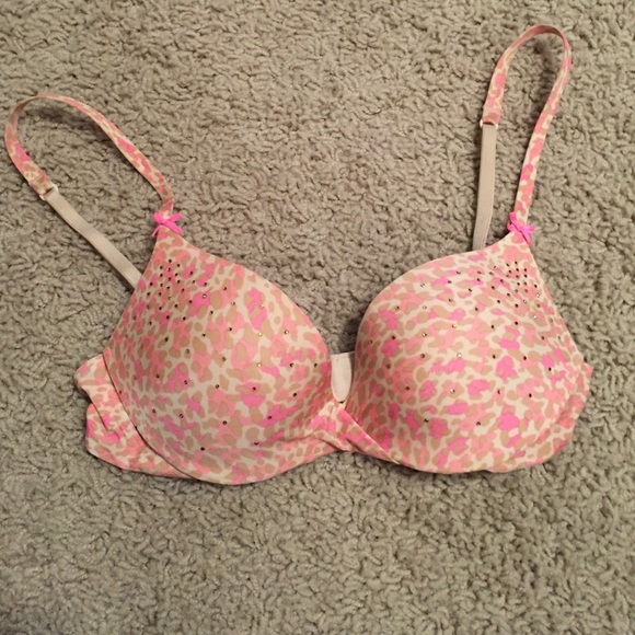 Victoria's Secret, pink rhinestone bra. - Picture 1 of 2
