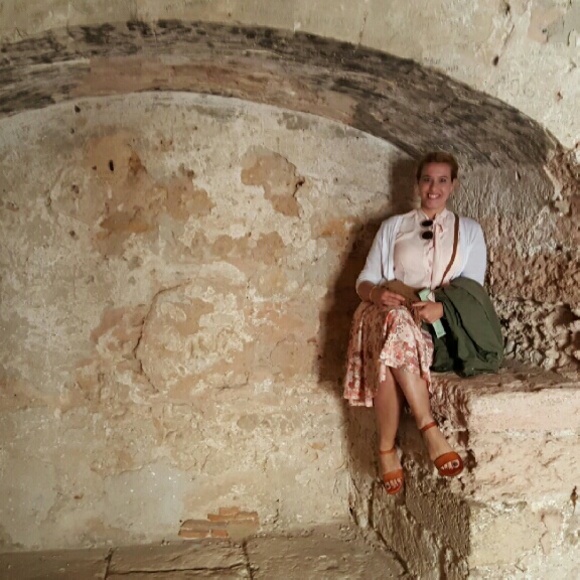 Meet your Posher, Carrie - Picture 3 of 4