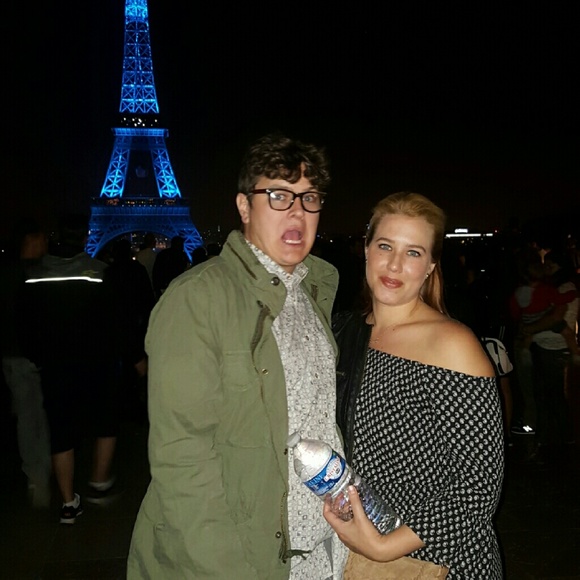 Meet your Posher, Carrie - Picture 4 of 4