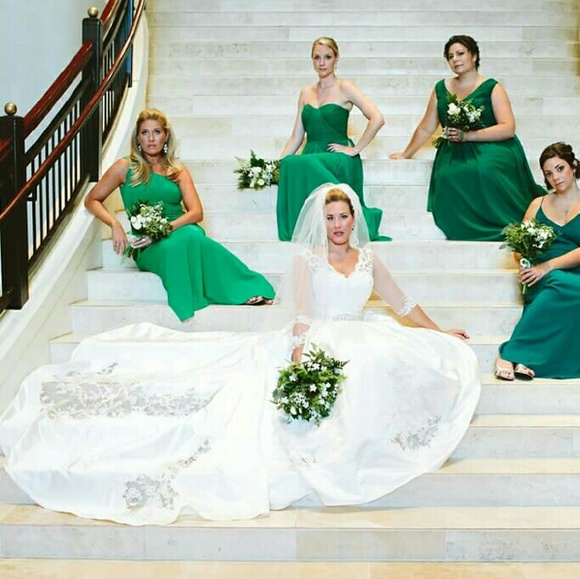 Meet your Posher, Carrie - Picture 2 of 4